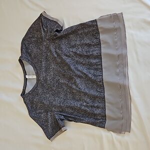 Lululemon Black Gray Short Sleeve Mesh Bottom Shirt size 10
